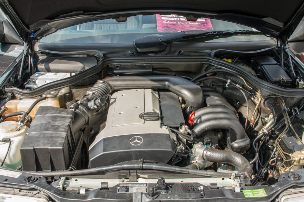Mercedes-Benz M104 E28 2.8 motor: Specifikációk, problémák és megbízhatóság