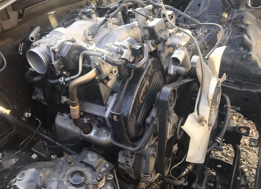Mitsubishi 6G74 3.5 l motor