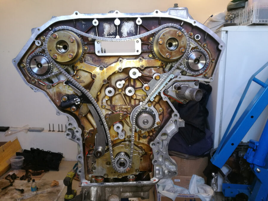 Nissan VQ40DE 4.0 l motor