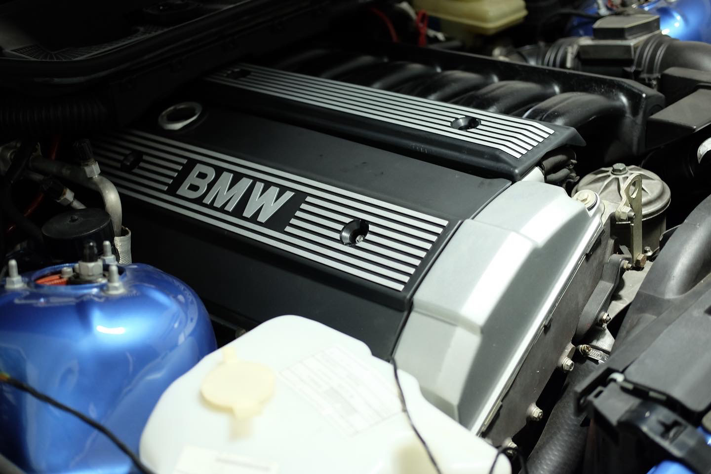 BMW M52B25, M52TUB25 motor