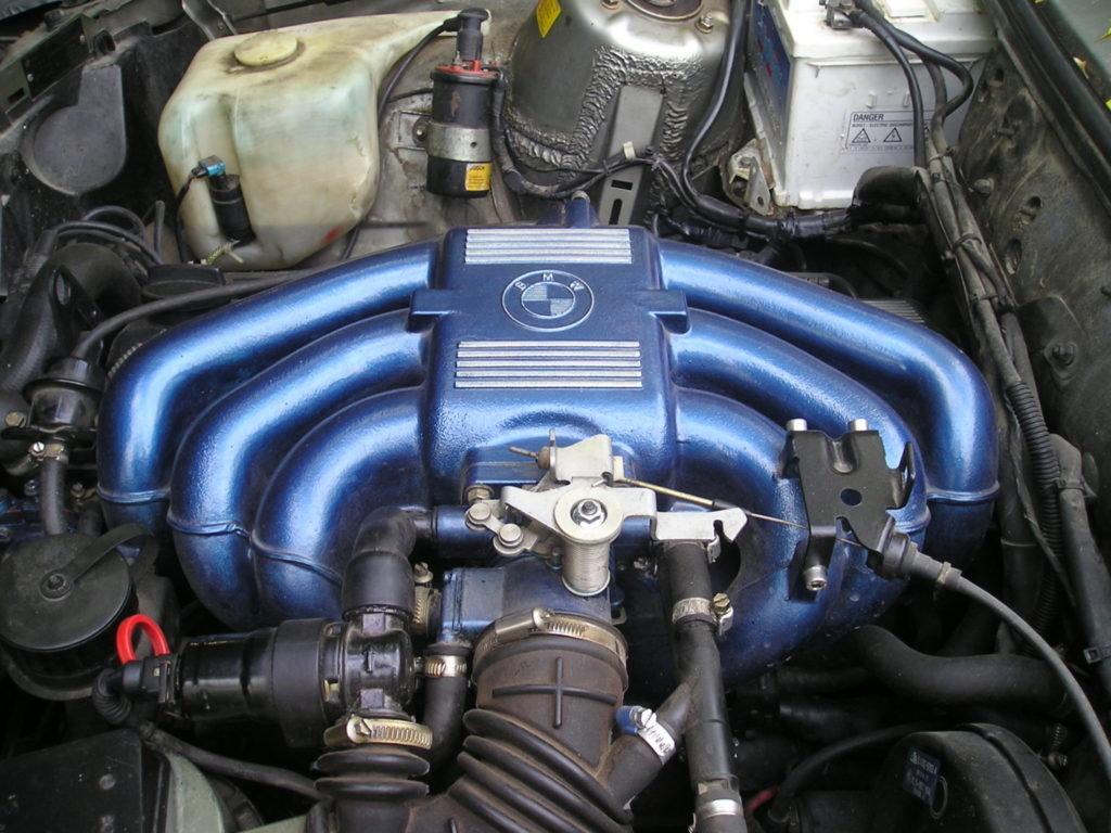 BMW M20B20 motor