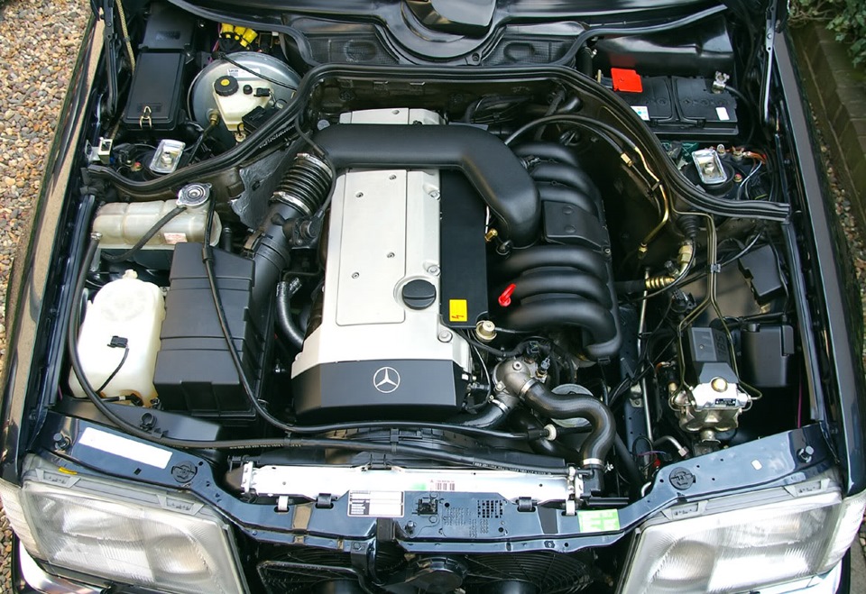 Mercedes-Benz M104 E32 3.2 motor: Specifikációk, problémák és megbízhatóság