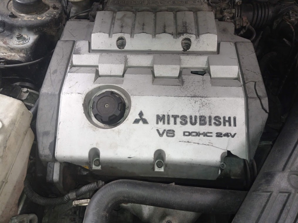 Mitsubishi 6G73 2.5 motor