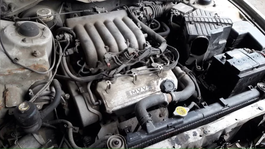 Mitsubishi 6G73 2.5 motor