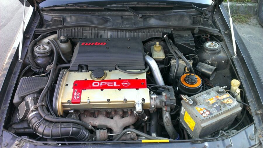 Opel C20XE és C20LET 2.0 motorok
