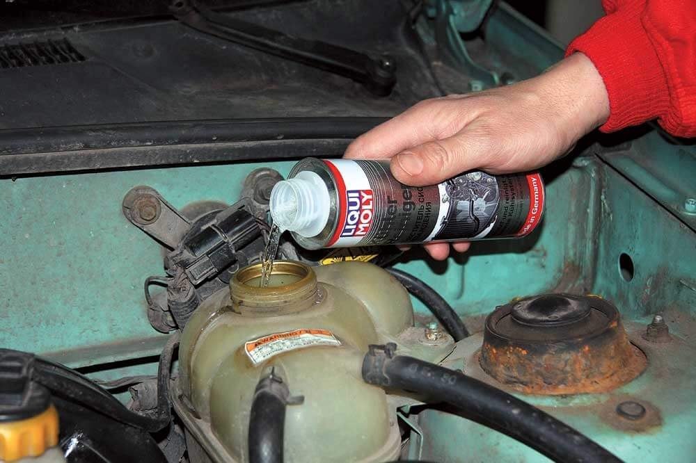 Hogyan kell átöblíteni a motor hűtőrendszerét