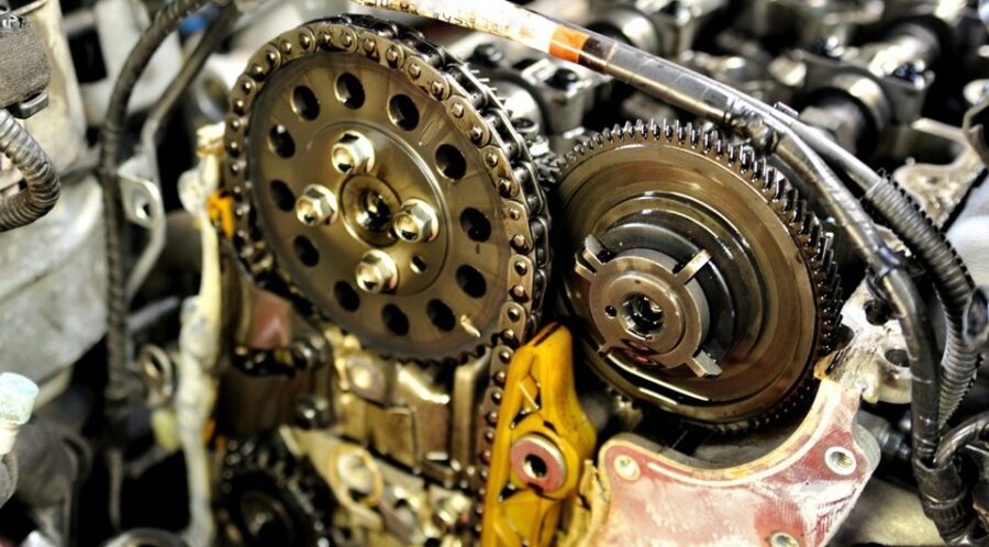 Melyik a jobb: a vezérműlánc vagy a vezérműszíj?