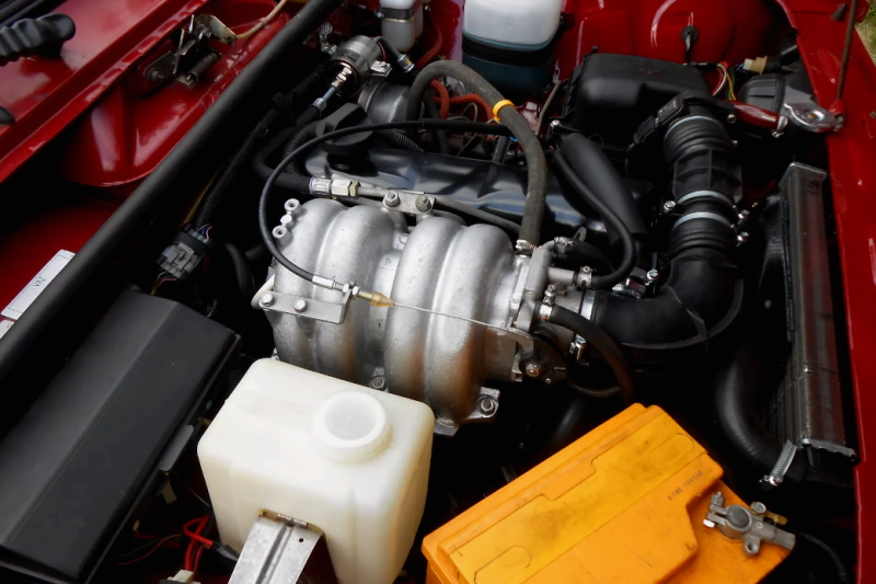 Magas motorfordulatszám alapjáraton