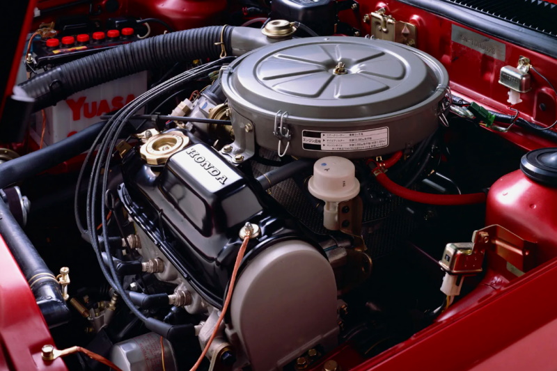 Magas motorfordulatszám alapjáraton