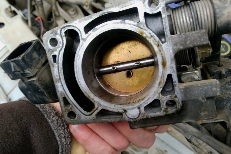 Magas motorfordulatszám alapjáraton