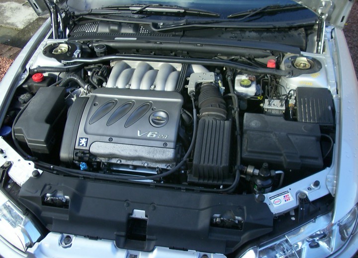 Citroen/Peugeot ES9J4 3.0 motor