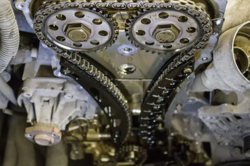 Miért fut egy benzines belsőégésű motor úgy, mint egy dízelmotor