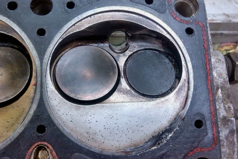 Miért fut egy benzines belsőégésű motor úgy, mint egy dízelmotor