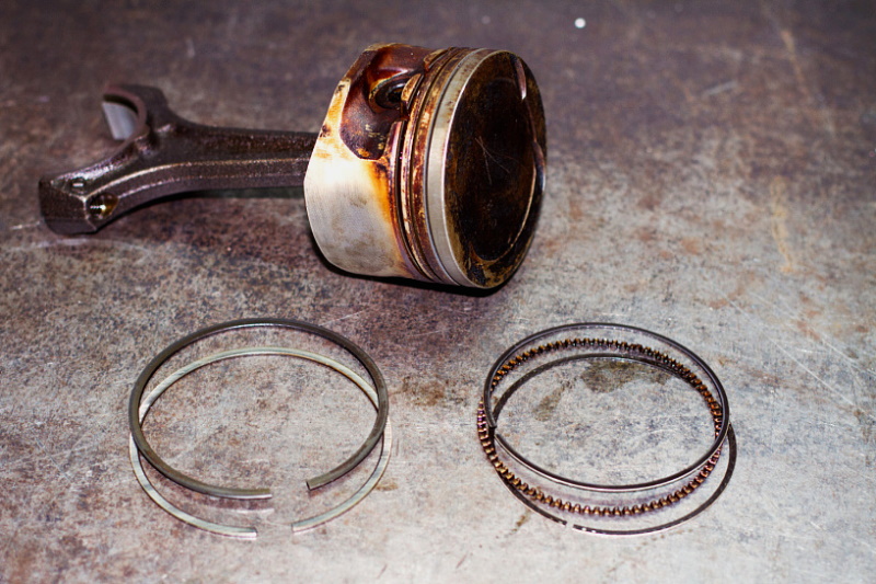 Motor kopogás: okok, diagnózis, javítás