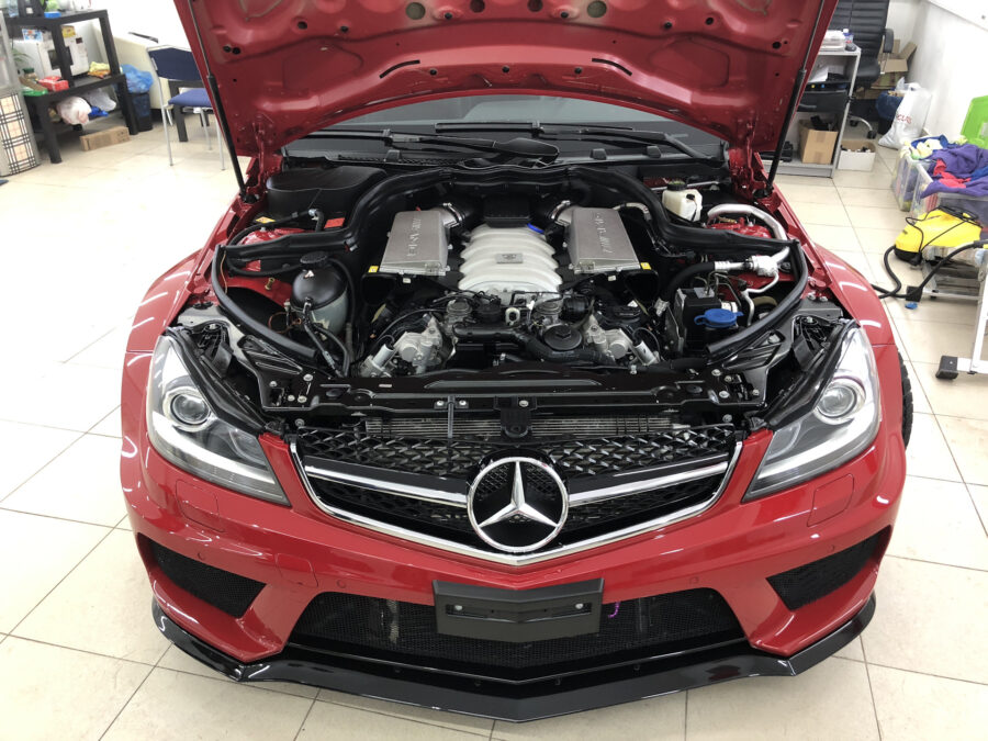 Mercedes M156 6.3 AMG motor