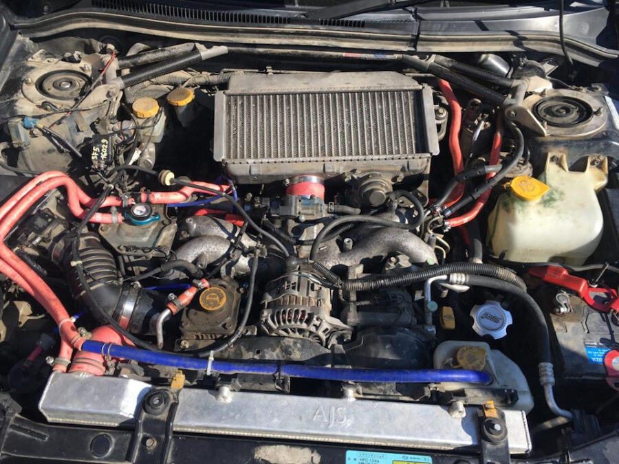 Subaru Legacy EJ208 2.0 motor
