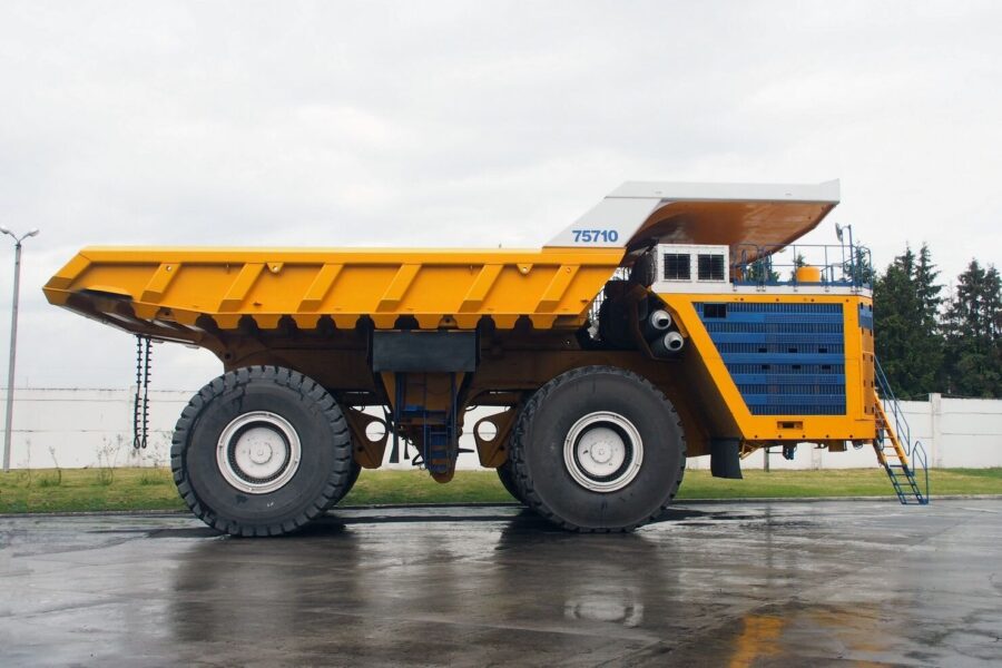 BELAZ-75710 (2013 - jelenleg)