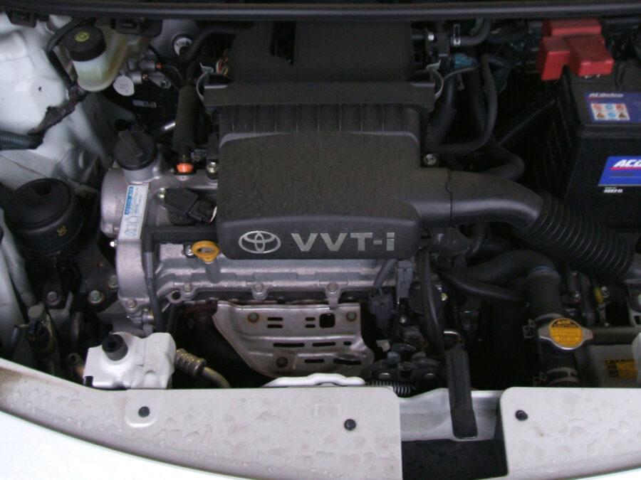 Toyota 2SZ-FE 1,3 motor